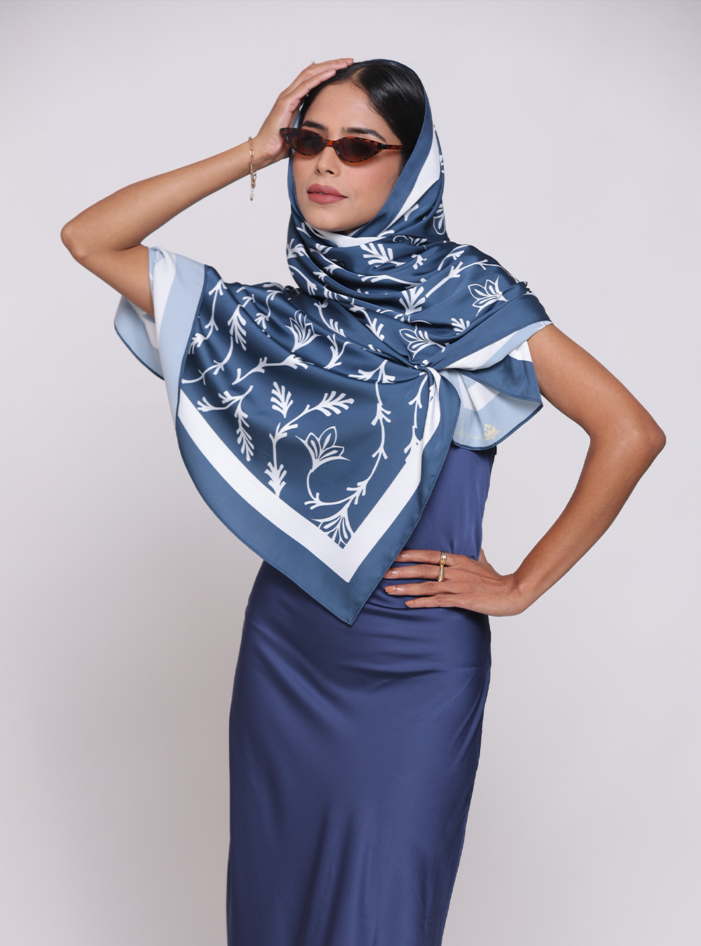 SCARF 19 BLUE