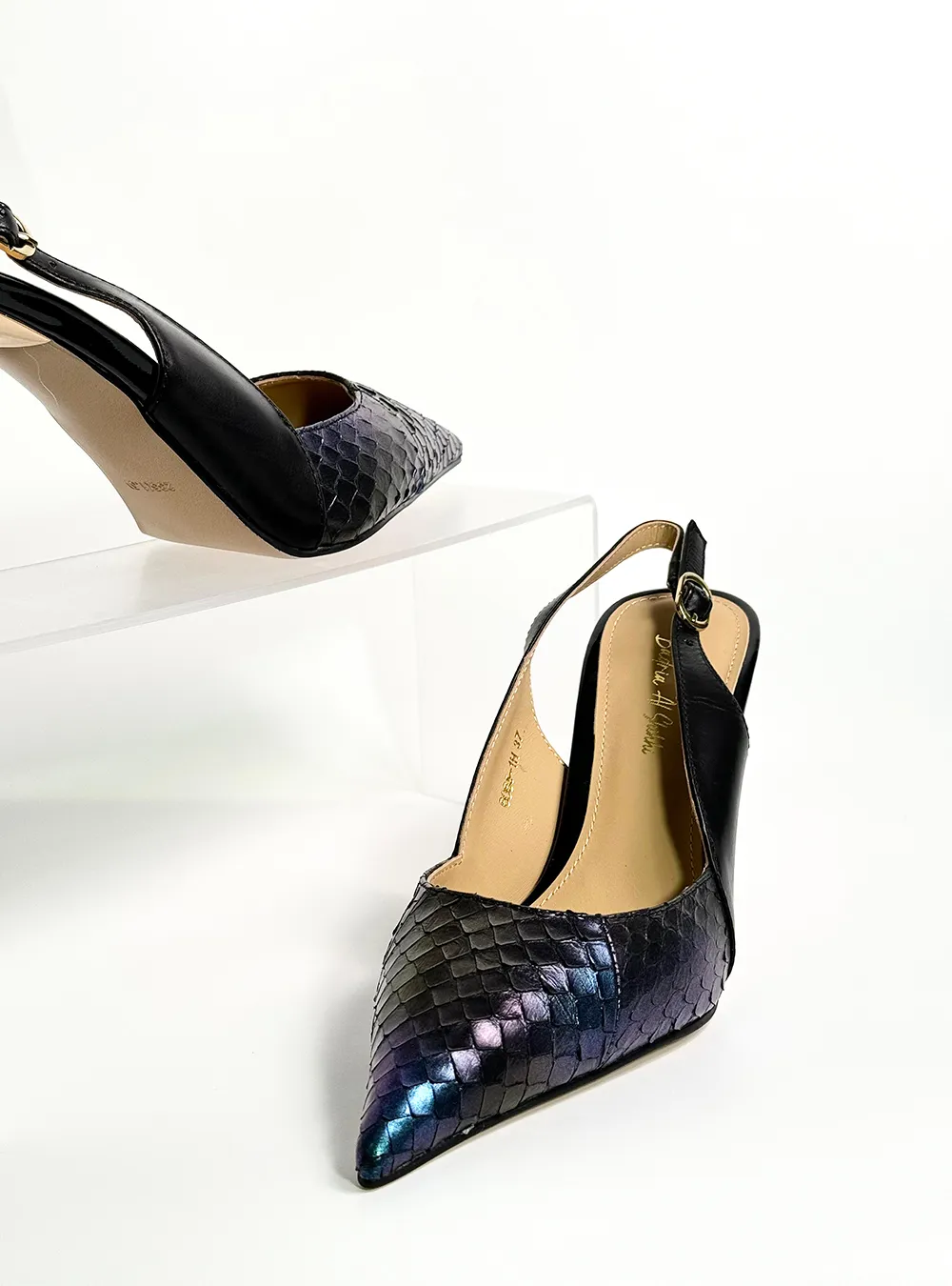 202412190600252 حذاء بكعب عالٍ من جلد الثعبان الملون - الصورة 2