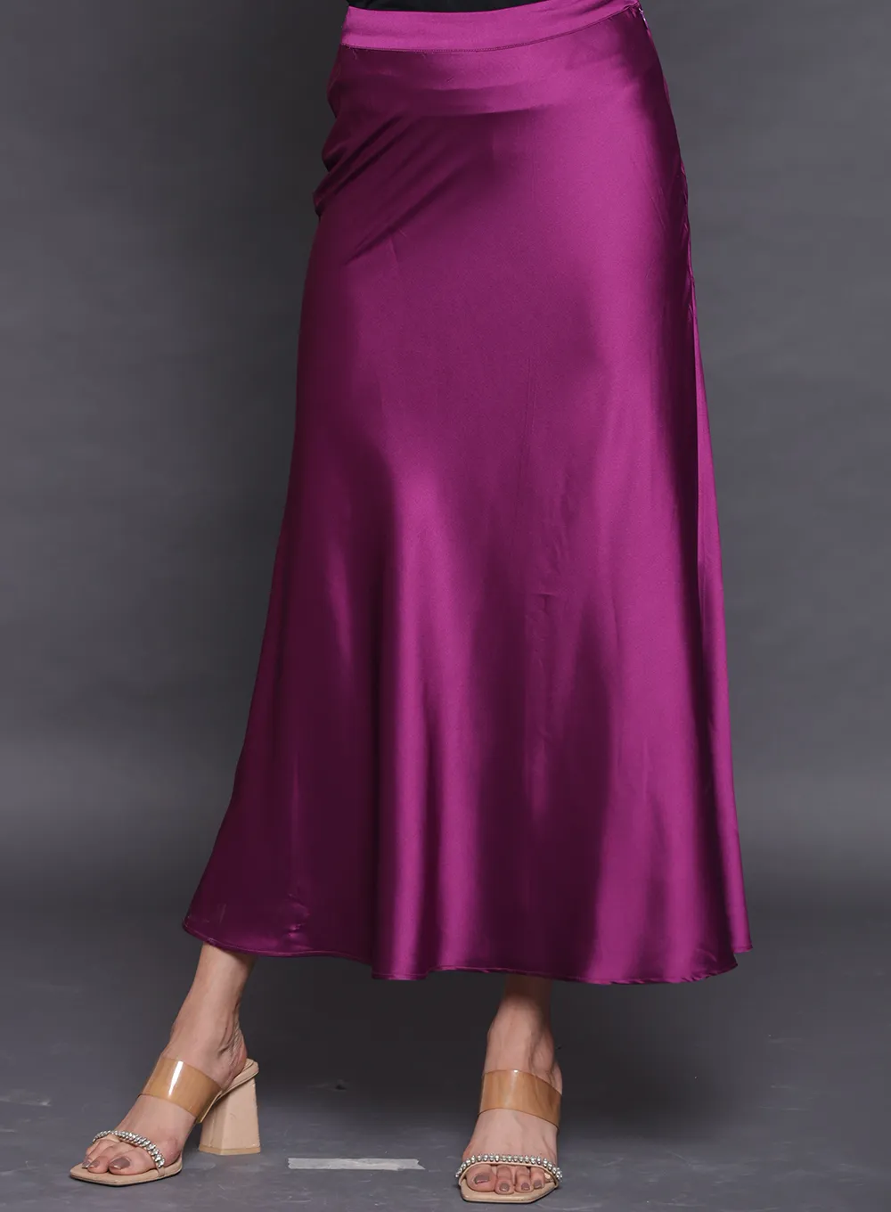 202412220443273 Skirt (040) - Image 3