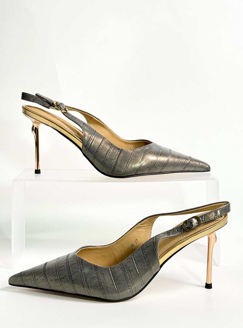 J1 حذاء بكعب عالٍ من جلد الثعبان الرمادي - الصورة 1