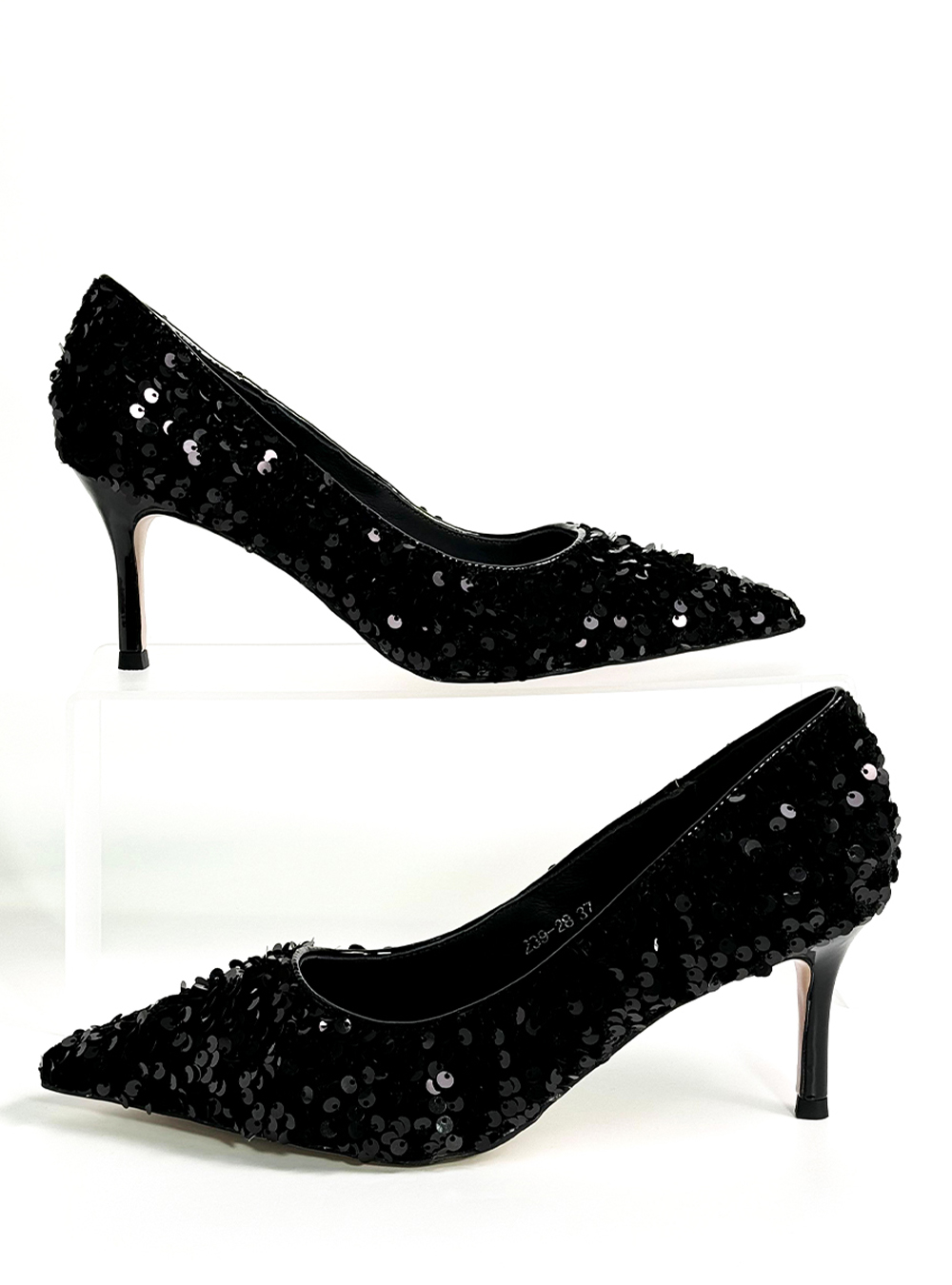 J4 أحذية  لامعة ( فضية -سوداء) - الصورة 1