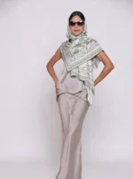 white patterned scarf - Image 2
