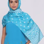 سكارف لبني فاتح مشجر