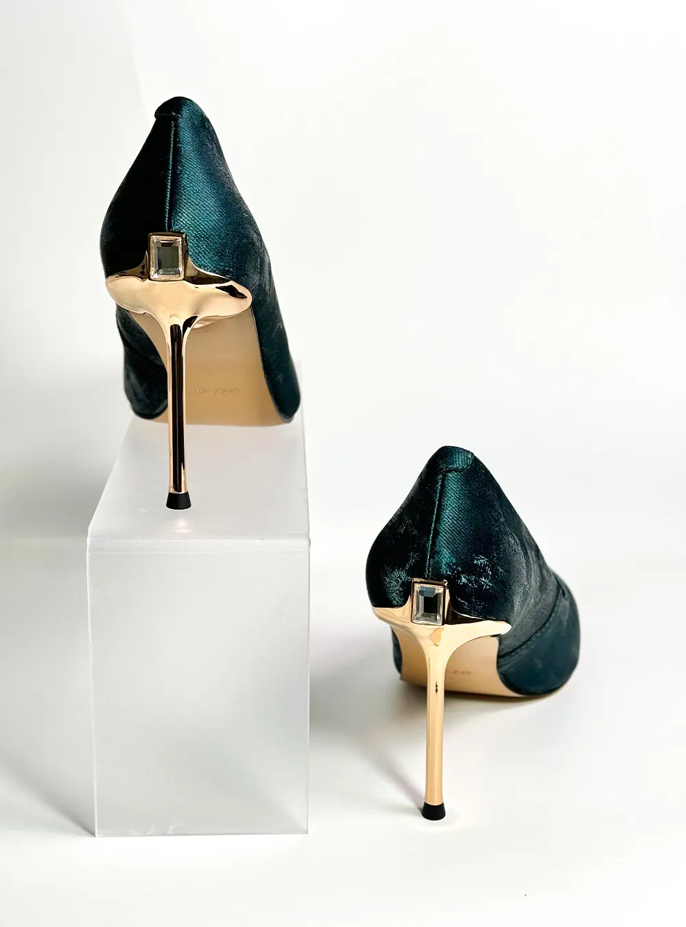 حذاء 3 Blue high heel shoes with crystal details at the back - Image 4