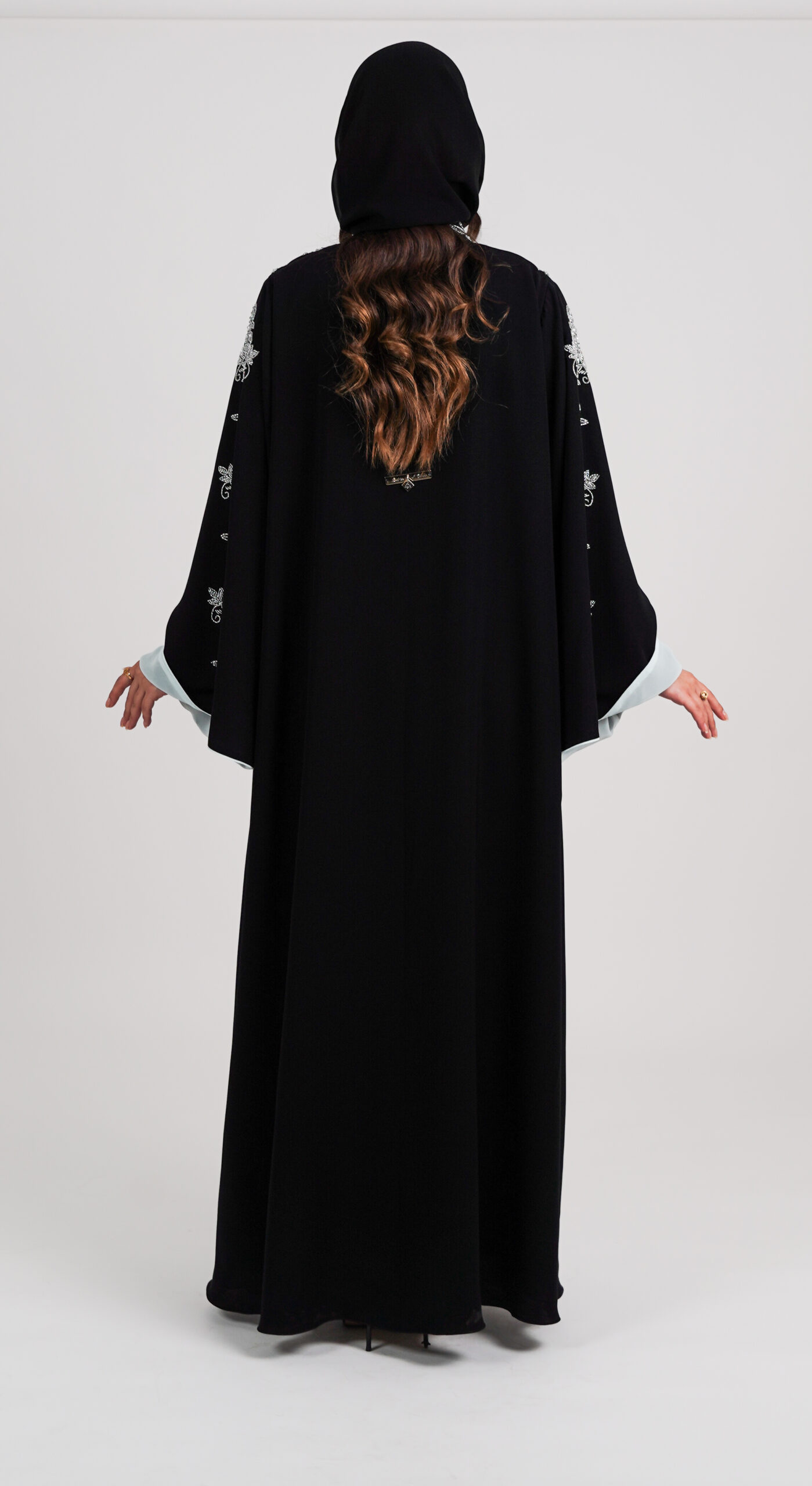 badria-alshihhi-056 Abaya (041) - Image 3