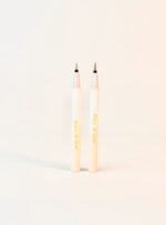 A liquid shimmer pen