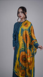 ⁦BS Sunflower Garden Scarf⁩ - الصورة ⁦3⁩