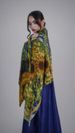 ⁦BS Gogh Irises Scarf⁩ - الصورة ⁦5⁩