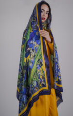 ⁦BS Irises Garden Scarf⁩ - الصورة ⁦4⁩